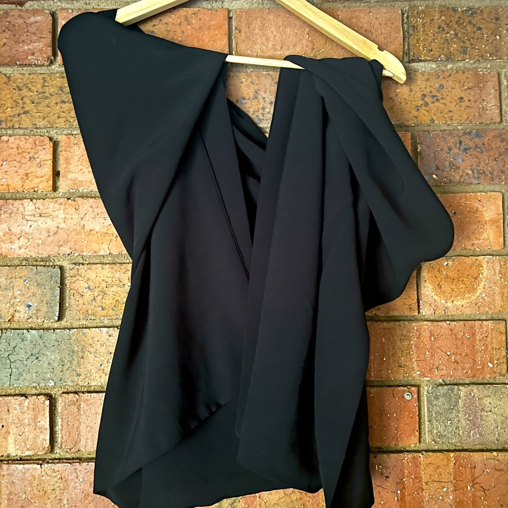 Wrap it your way! Around the shoulder shawl / wrap or scarf. Black and long. - Picture 4 of 12